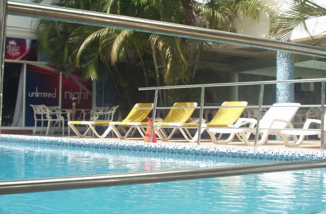 Hotel La Casona Dorada piscinel